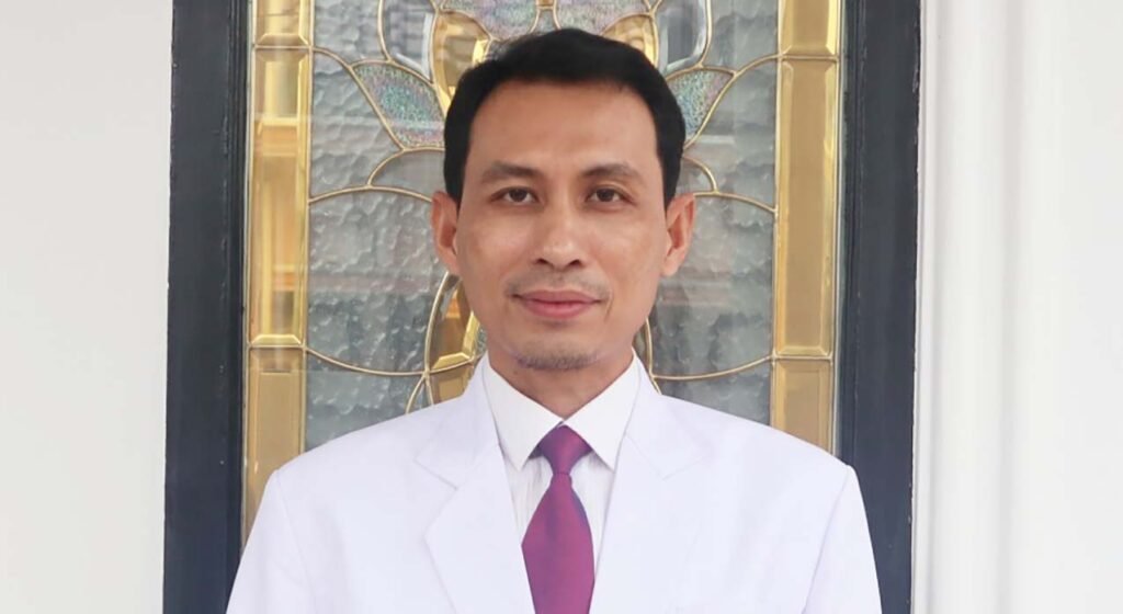 dr. Edi, Sp.Ak